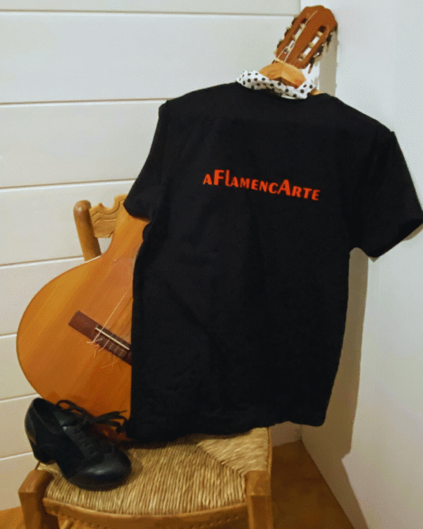 Camiseta "Transmitir o No Transmitir" – Mensaje Flamenco en Naranja - Imagen 2